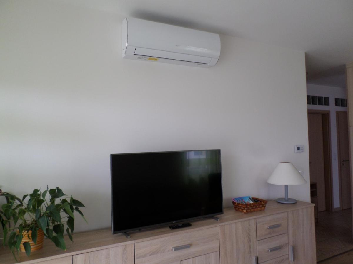 Lakoparki Apartman ヴェスプレーム エクステリア 写真