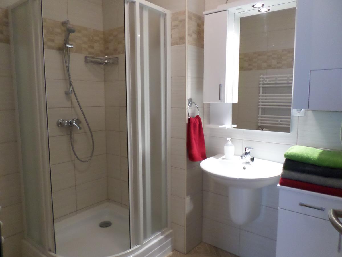 Lakoparki Apartman ヴェスプレーム エクステリア 写真