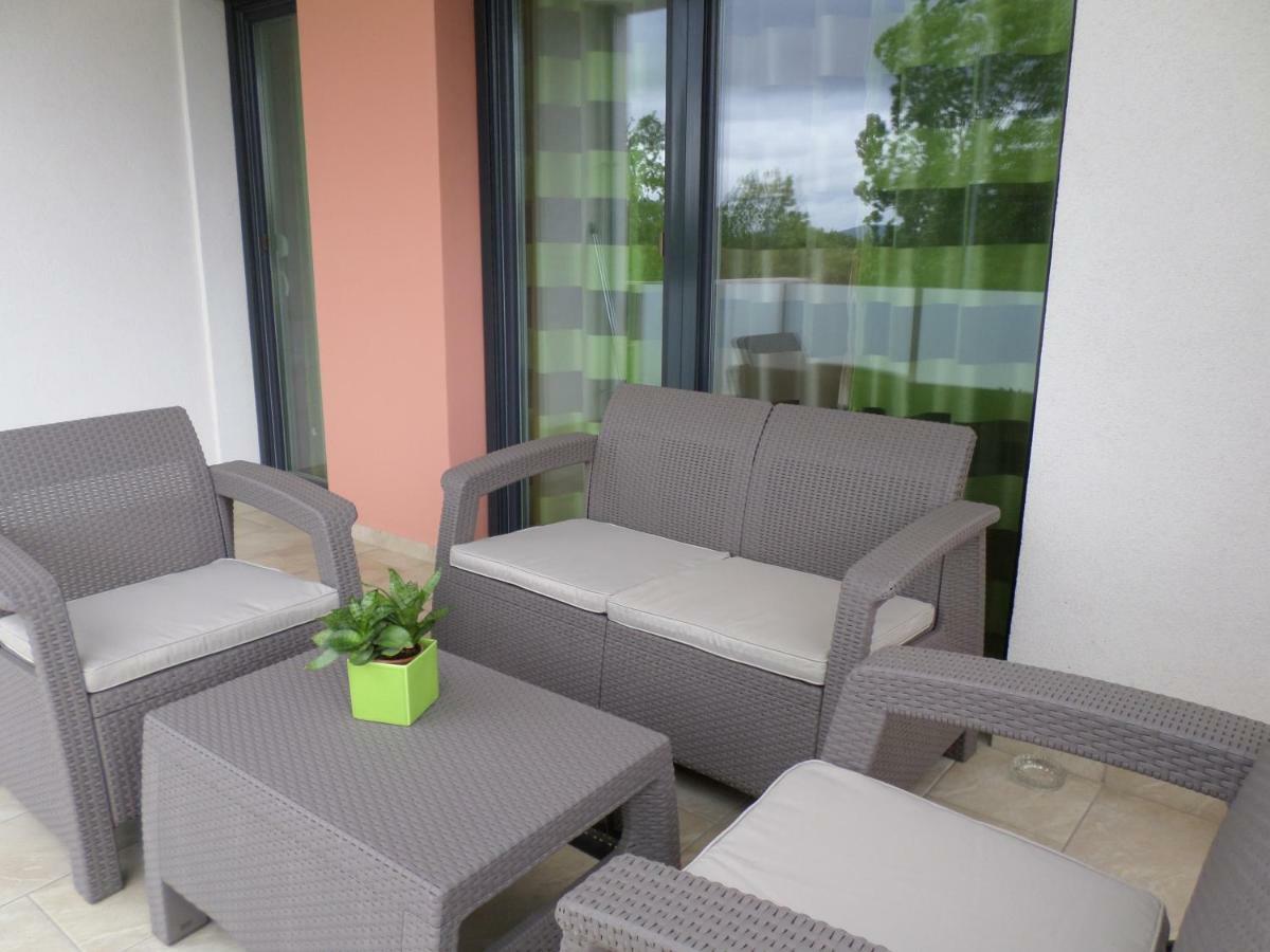 Lakoparki Apartman ヴェスプレーム エクステリア 写真